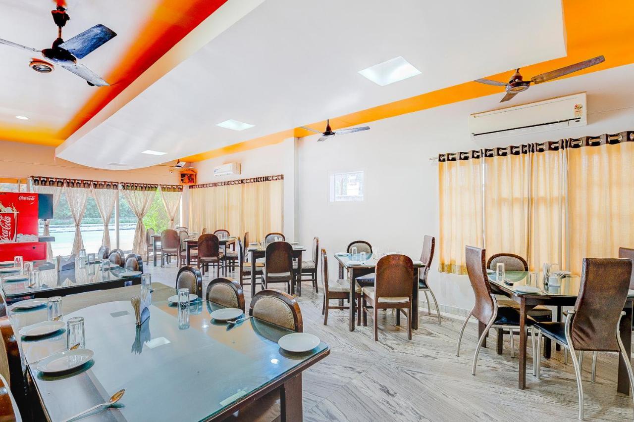 Oyo 13521 Sudhriti Hotel Siliguri Dış mekan fotoğraf